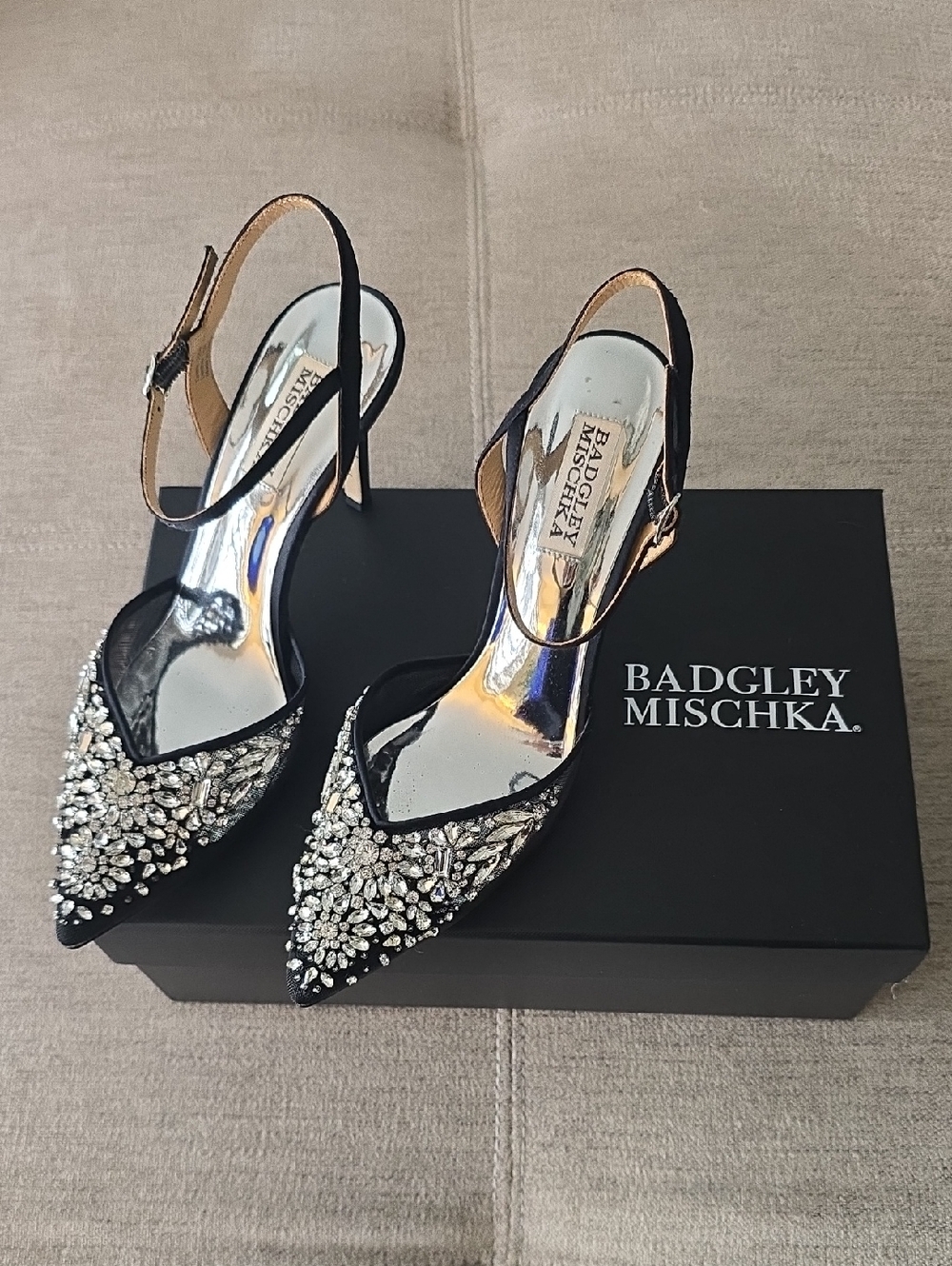 Badgley Mischka Black Stone Embellished Evening Shoes Sz 7